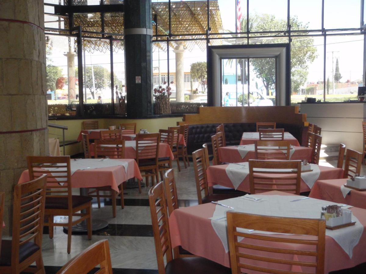 Hotel Plaza Las Fuentes San Juan San Juan Cuautlancingo Extérieur photo