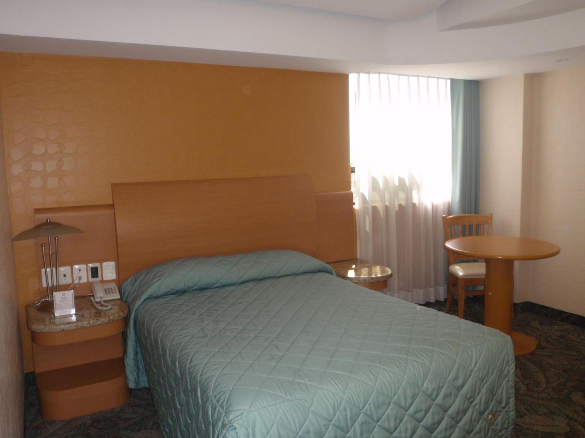 Hotel Plaza Las Fuentes San Juan San Juan Cuautlancingo Extérieur photo
